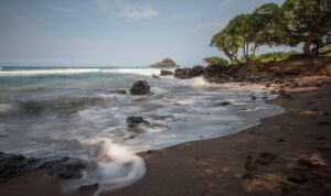 Maui Ocean Tragedy: One Dead, Another Critically Injured After Drowning Incident at Koki Beach